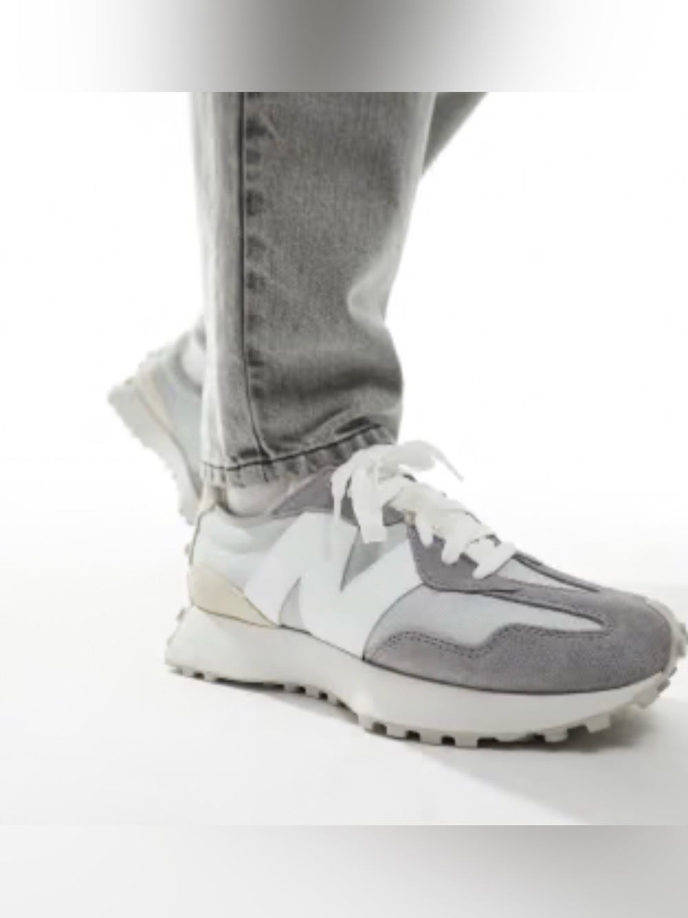 EUC NEW BALANCE 327